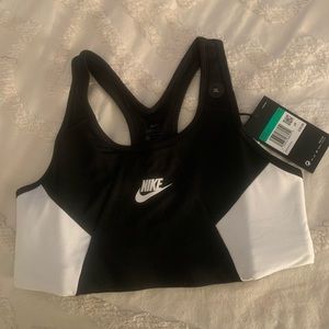 NWT Nike Sports Bra Youth XL